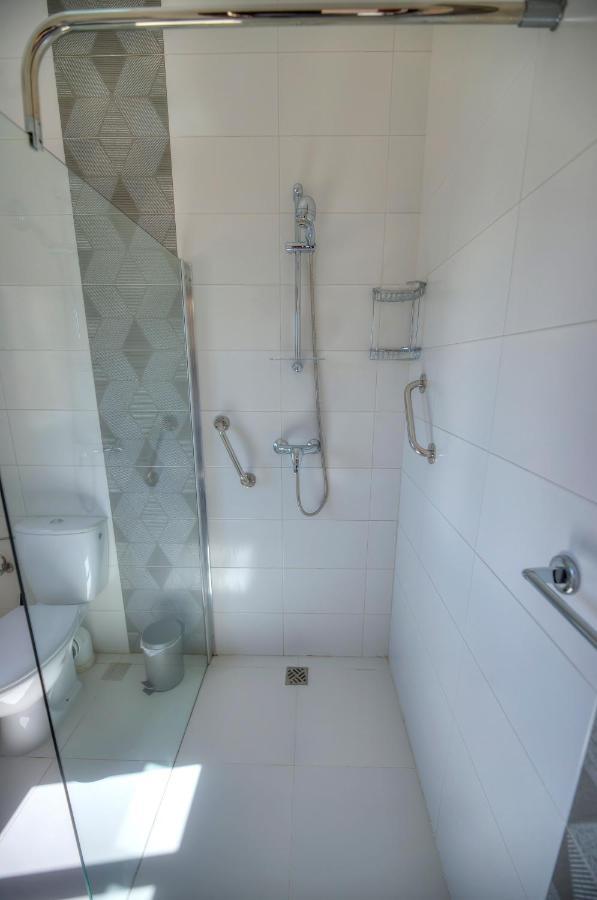 Beautifully Furnished Seafront 4 Bedrooms Goslm-4 Sliema Eksteriør bilde