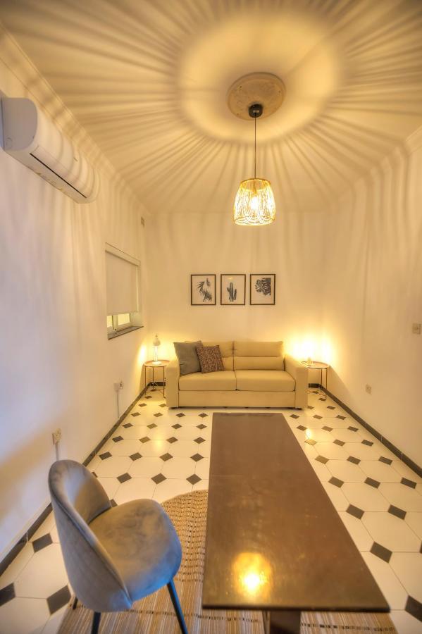 Beautifully Furnished Seafront 4 Bedrooms Goslm-4 Sliema Eksteriør bilde