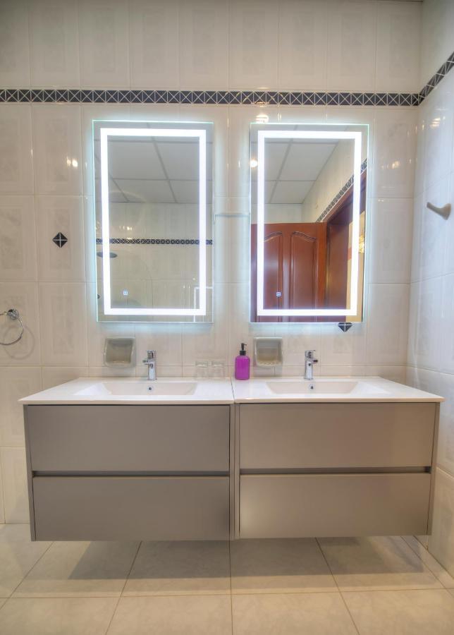 Beautifully Furnished Seafront 4 Bedrooms Goslm-4 Sliema Eksteriør bilde