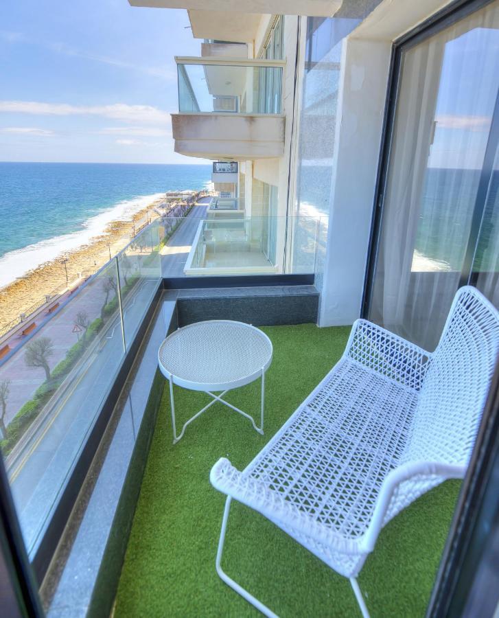 Beautifully Furnished Seafront 4 Bedrooms Goslm-4 Sliema Eksteriør bilde