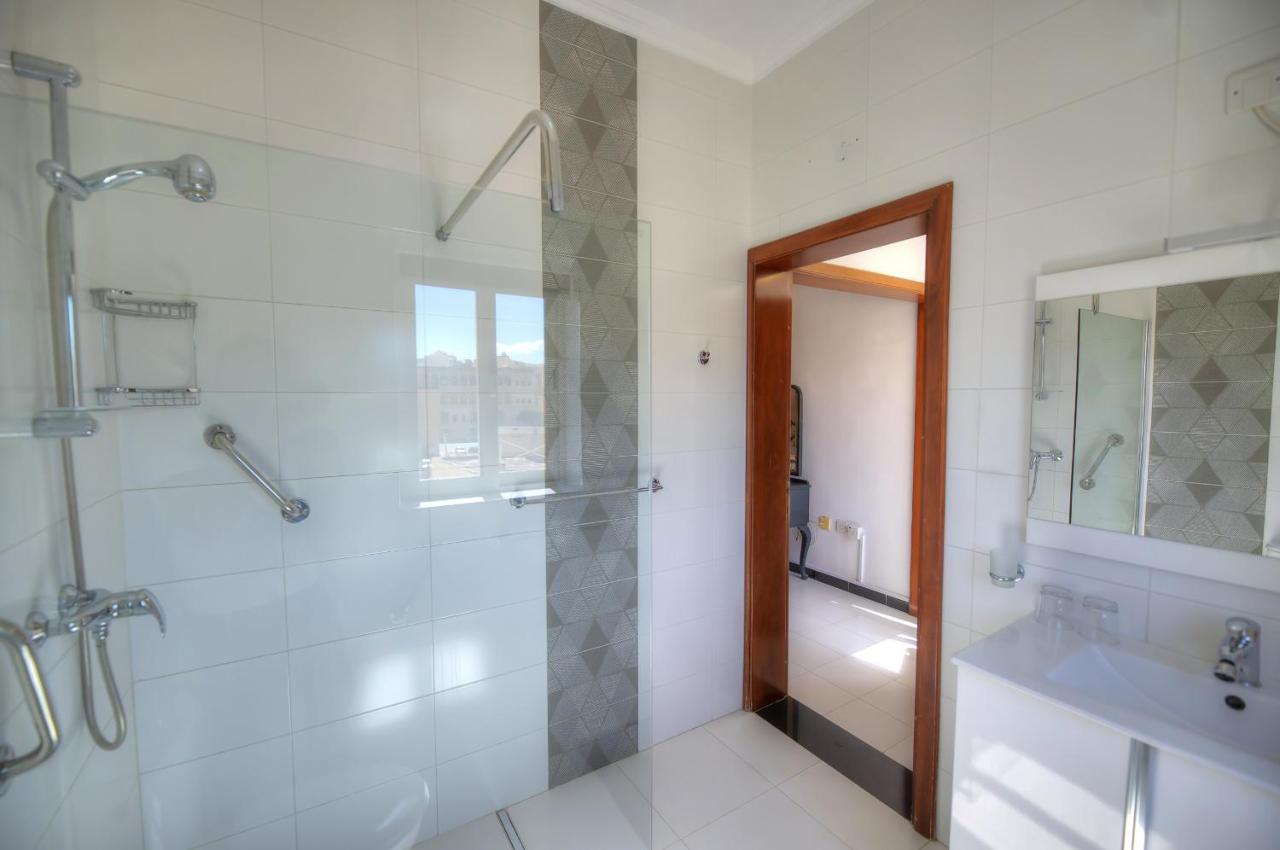Beautifully Furnished Seafront 4 Bedrooms Goslm-4 Sliema Eksteriør bilde