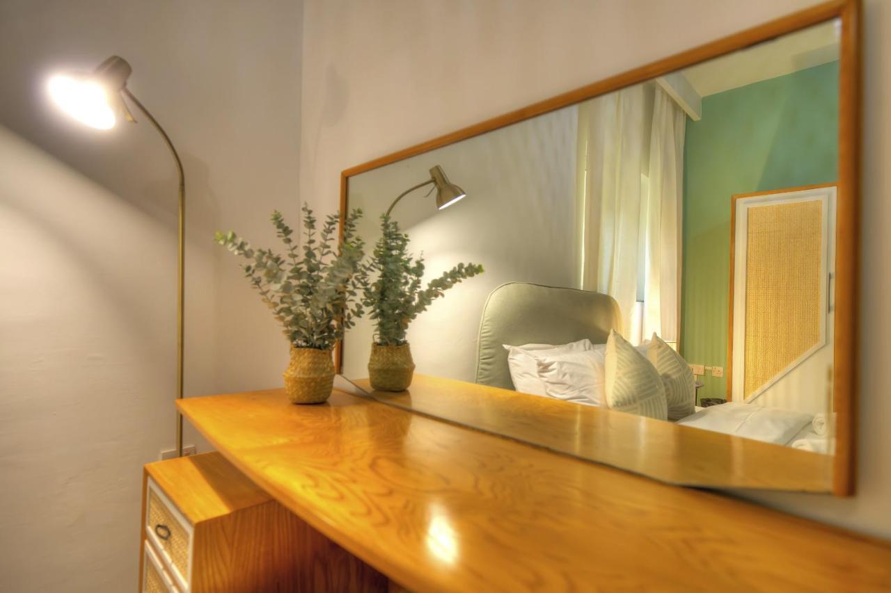 Beautifully Furnished Seafront 4 Bedrooms Goslm-4 Sliema Eksteriør bilde